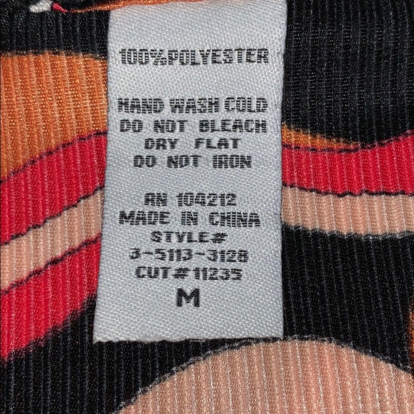 j.t.b. Sleeveless Shirt. Size medium. - Picture 6 of 6